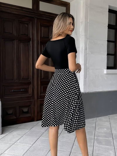 Rochie scurtă din crep tricotat cu buline și decolteu în V pentru femei, cu mânecă scurtă, 34696