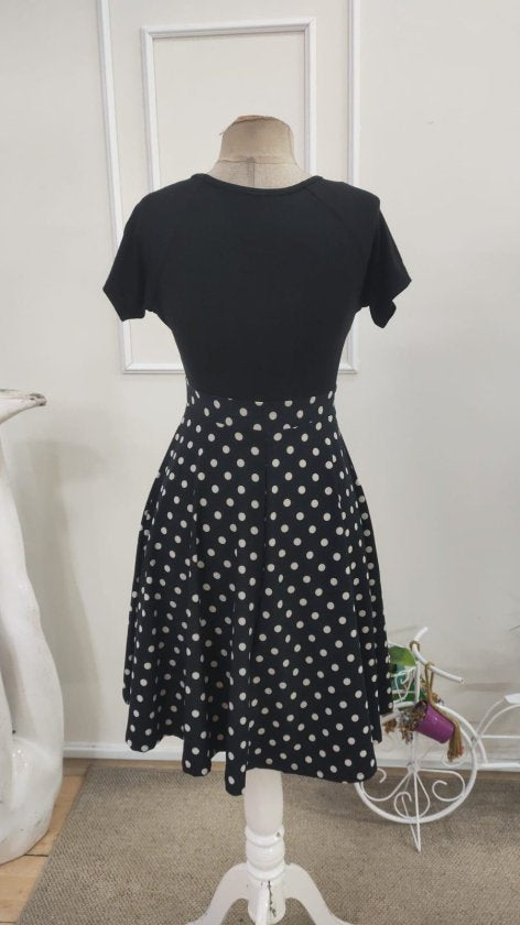 Rochie scurtă din crep tricotat cu buline și decolteu în V pentru femei, cu mânecă scurtă, 34696