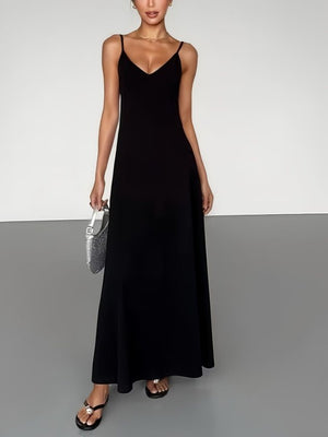 Kadın Ip Askılı V Yakalı Sırttan Derin Dekolte Detaylı Uzun Janjan Krep Elbise, 34760