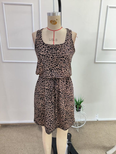 Rochie scurtă de damă, din suprafin cu bretele, guler rotund, talie cu cordon și imprimeu leopard, 35225