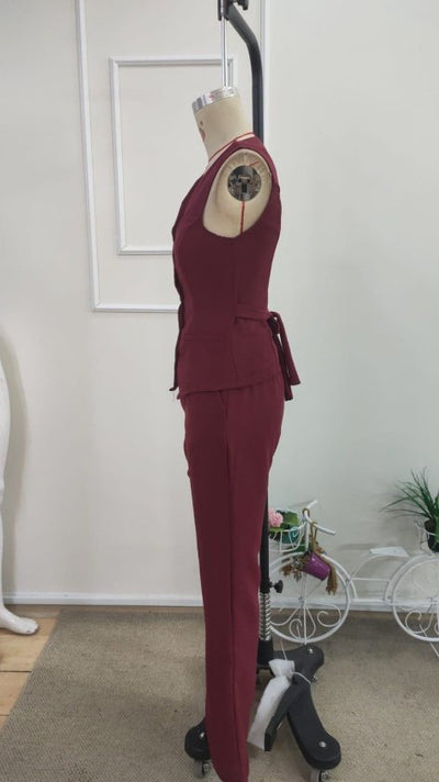 Set de damă din două piese, cu bluză cu bretele și nasturi în față și pantaloni din in, 36010