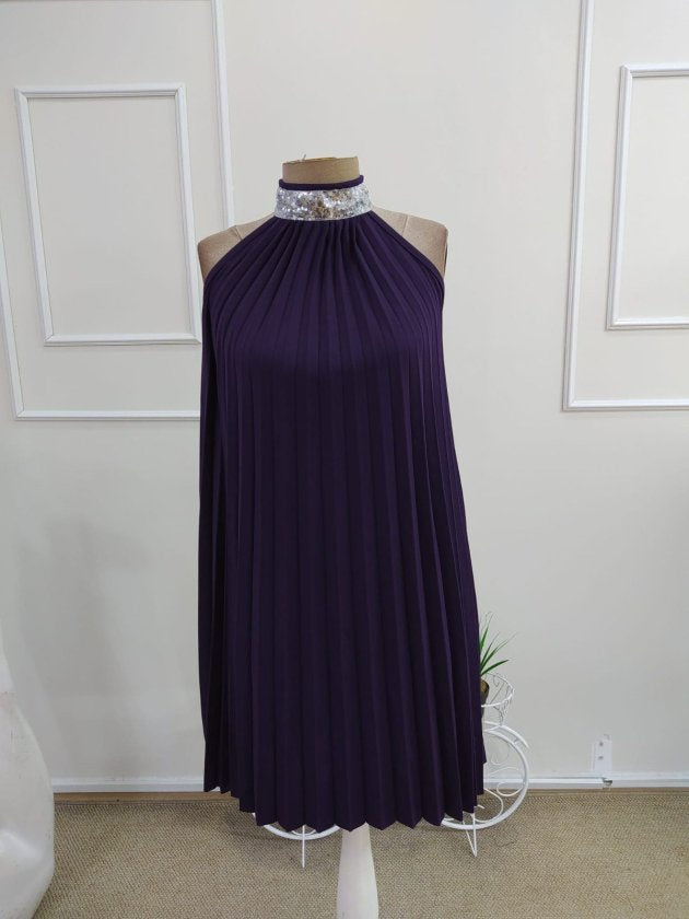 Rochie de damă scurtă, creponată, plisată, cu guler tip helancă și umeri goi, 35222