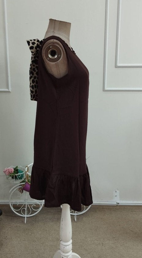 Rochie scurtă de damă țesută din viscoză, cu bretele, guler rotund, fundă la spate și șiret leopard, 35352