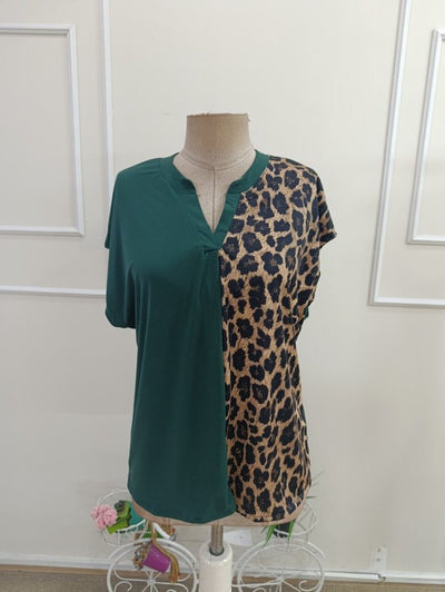 Bluz Sandy pentru femei cu maneca scurta, guler turc, model leopard, 35714