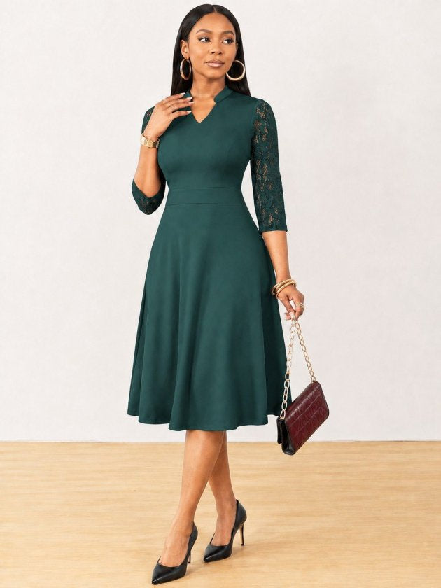 Rochie crep importata scurta pentru femei cu maneca scurta, guler V si detalii din dantela, 35722