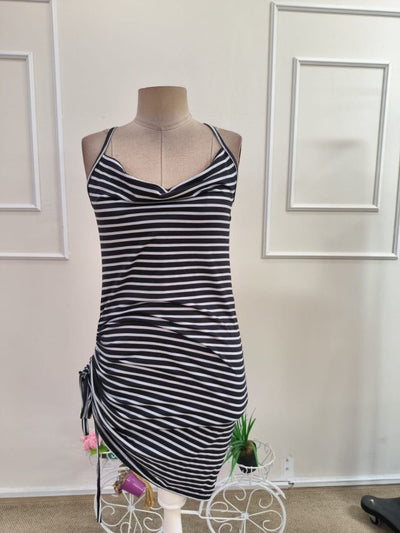 Rochie scurtă din bumbac pentru femei, bretele, guler degajat pe față, detaliu crăciun pe spate, model pe dungi, buznuire pe laturi, 35964