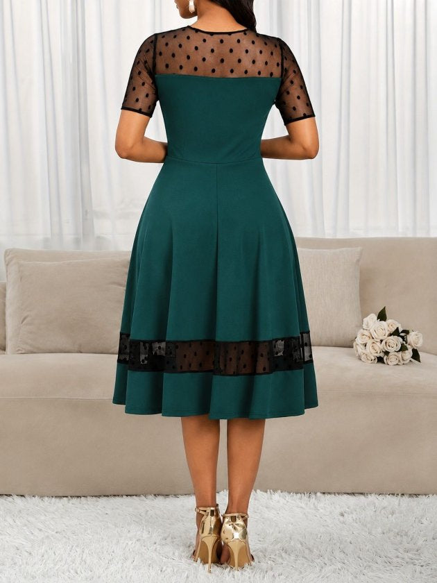 Rochie midi femininǎ din Janjan Krep, cu mâneci scurte, guler în crâu, detaliu din tulle cu puncte, 36155