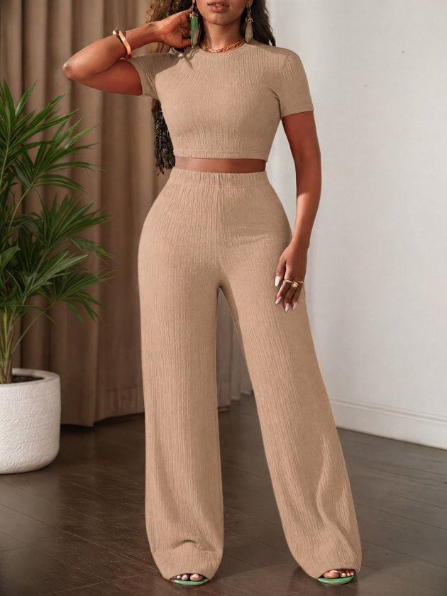 Compleu feminin din Bürümcük, cu mâneci scurte, guler în crâu, bluza și pantaloni scurți, 36186