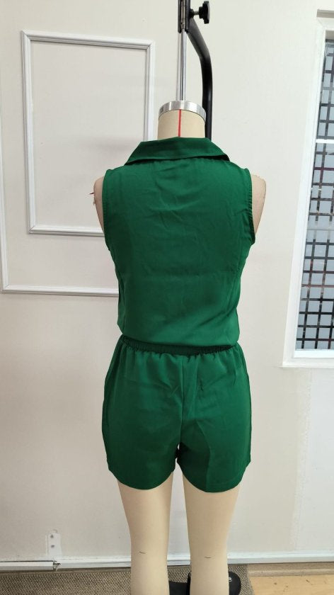 Costum două piese de damă, bluză Dubai fără mâneci, cu guler, nasturi frontali și pantaloni scurți cu șnur, 36253
