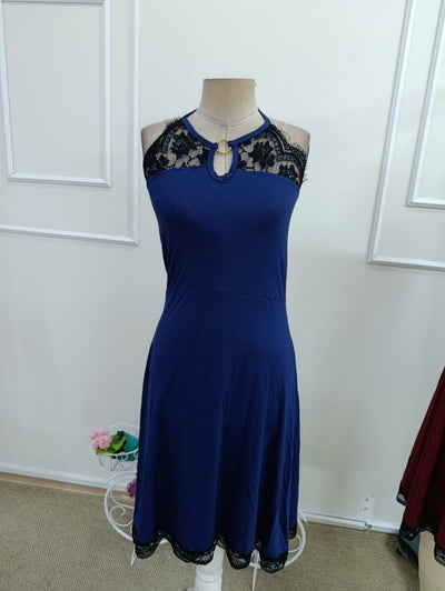 Rochie midi femininǎ din Vizcoză cu dantelă, cu umeri descoperiți, detaliu cu inel la gât, 36363
