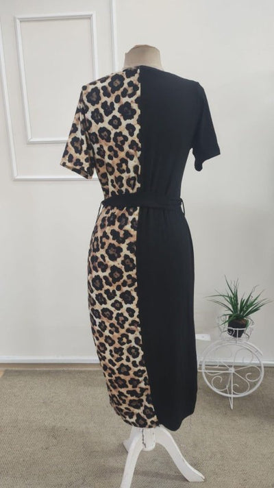 Rochie lungă femininǎ din Vizcoză, cu mâneci scurte, guler în crâu, detaliu leopard pe o parte, 36405