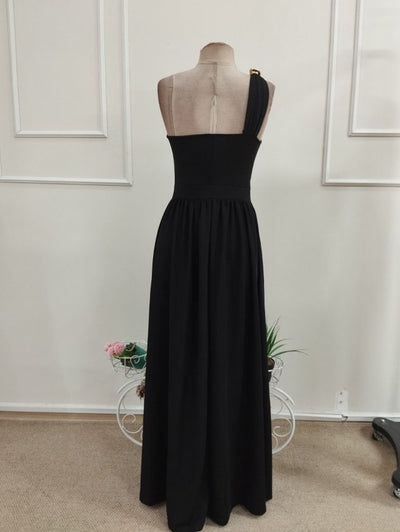 Rochie lungă femininǎ din Janjan Krep, cu o singură bretă, detaliu cu cataramă, tăieturi pe spate, 36431