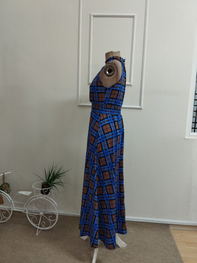 Rochie lungă femininǎ cu gât cărămiziu, talie cu elastic, model în carouri, din Super, cu umeri descoperiți, 36463