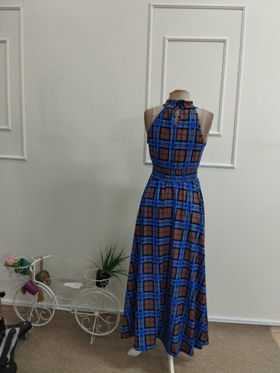 Rochie lungă femininǎ cu gât cărămiziu, talie cu elastic, model în carouri, din Super, cu umeri descoperiți, 36463