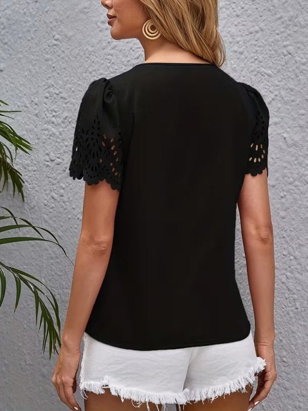 Bluza Dubai din viscon cu mânecă scurtă, guler V, mâneci cu dantelă, 36551