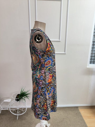 Rochie scurtă de damă, din suprafin tricot, fără mâneci, cu decolteu în V și model, 36695