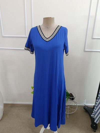 Kadın Kısa Kollu V Yakalı Yırtmaçlı Midi Boy Viskon Elbise, 37306
