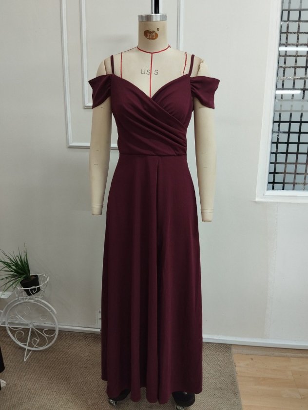 Rochie din crep Janjan cu decolteu în V, bretele subțiri și umeri lăsați, pentru femei, 37122