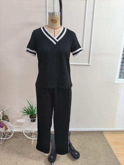 Costum două piese pentru femei: bluză și pantalon din Viscon cu doi fire, guler V, mâneci scurte, 37228