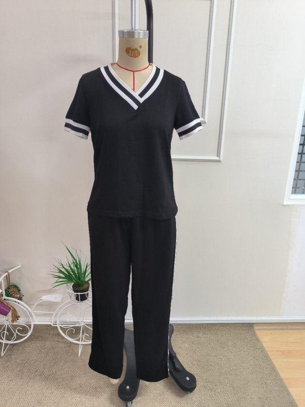 Costum două piese pentru femei: bluză și pantalon din Viscon cu doi fire, guler V, mâneci scurte, 37228