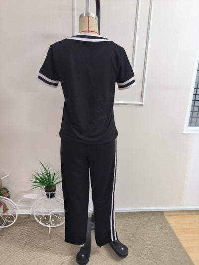 Costum două piese pentru femei: bluză și pantalon din Viscon cu doi fire, guler V, mâneci scurte, 37228