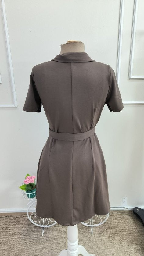 Rochie scurtă din modal mânecă scurtă guler fermoar în față și buzunare, 37300