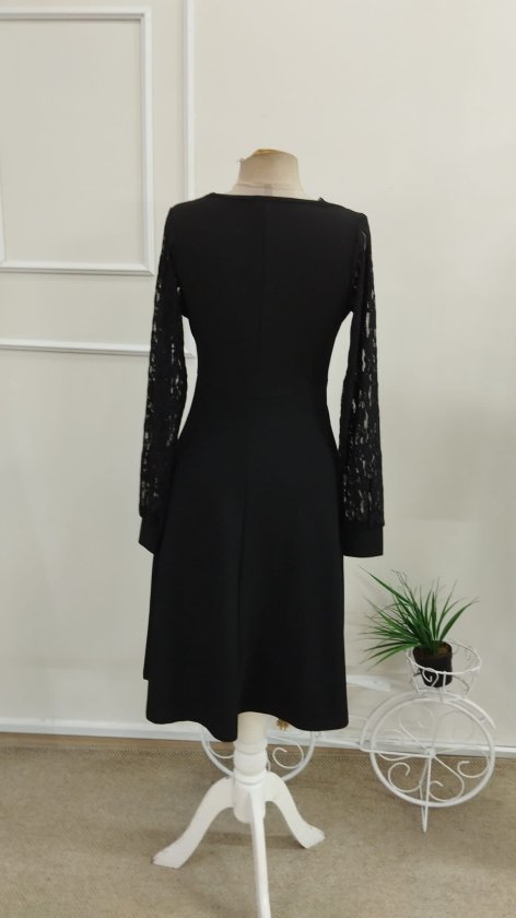 Rochie scurtă din stofă crepon guler V cu dantelă, 37397
