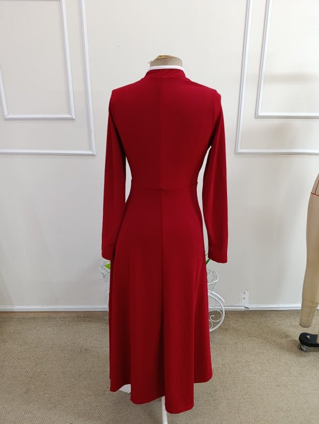 Rochie lungă crepon cu mâneci lungi, guler asimetric cu detaliu picătură, bicolor, 37445
