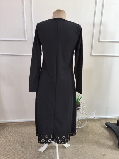 Rochie midi crepon din import, cu mâneci lungi, guler rotund, cu detaliu flori tăiat cu laser, 37485