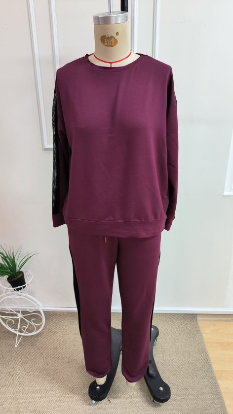 Compleu bluză cu mâneci lungi, guler barcă, detaliu tull și pantalon din viscoză dublă, 37521