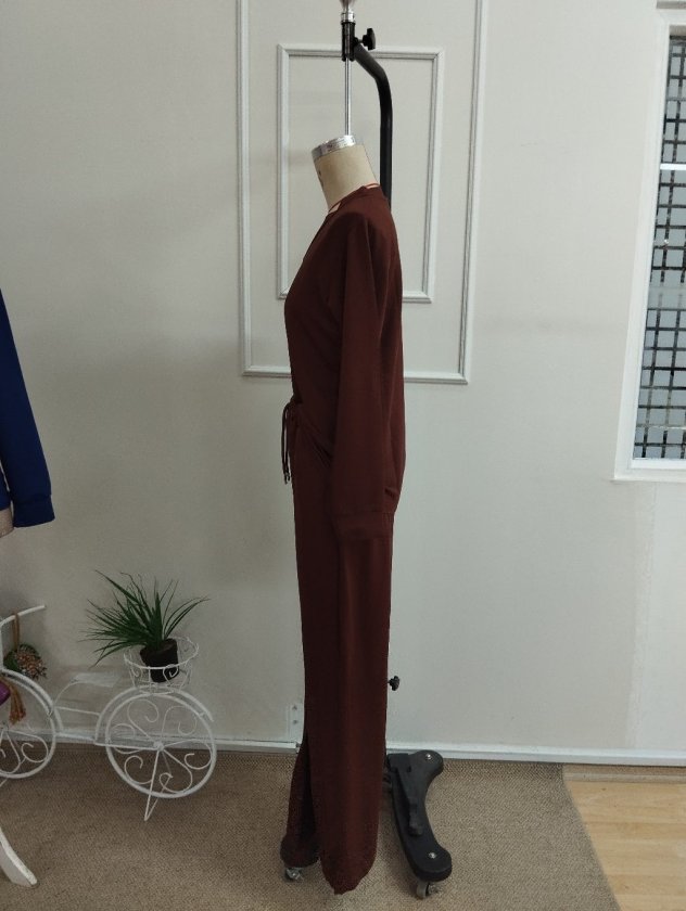 Compleu bluză V-neck cu viscoză dublă și pantalon cu detaliu deschizătură, 37524