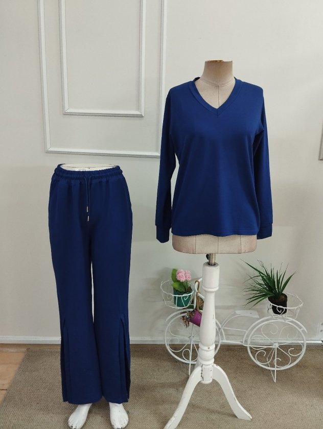 Compleu bluză V-neck cu viscoză dublă și pantalon cu detaliu deschizătură, 37525