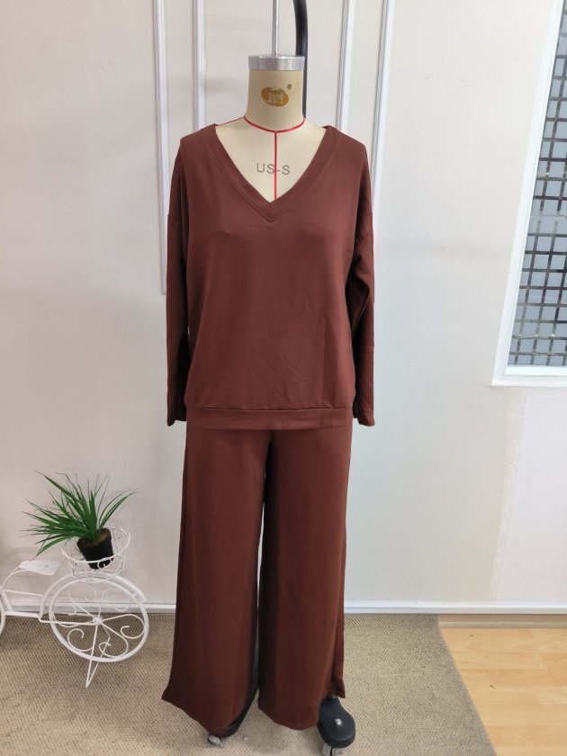 Set de două piese pentru femei - bluză din viscoză cu mâneci lungi, gât V și pantaloni legați din talie, 37607