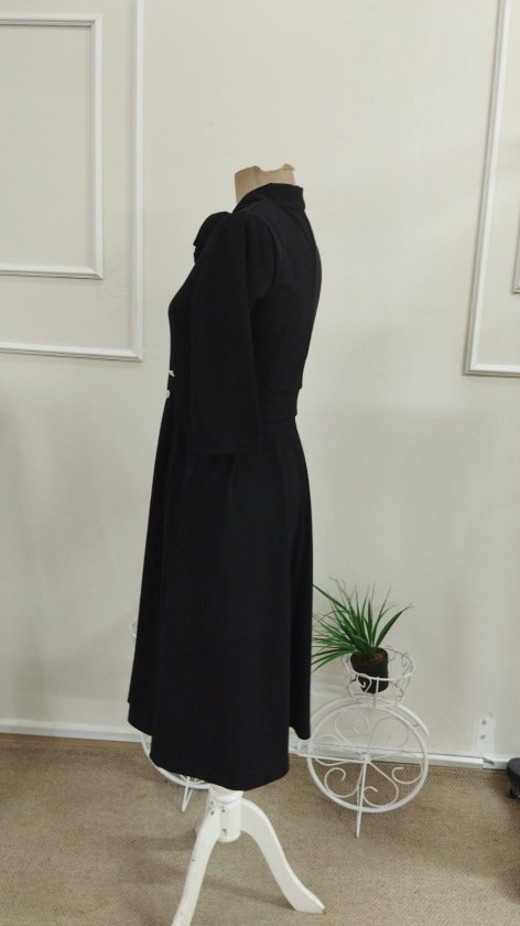 Rochie midi din crap importat pentru femei cu mâneci Tuvakar, legată din gât, cu nasturi, 37615