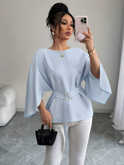 Bluz de damă tip liliac, cu mâneci lungi, guler rotund, cu cordon în talie, din satin, 38004
