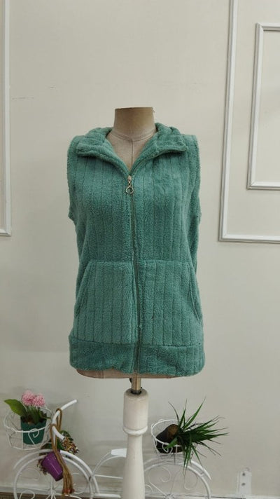 Kadın Kolsuz önden Fermuarlı Cepli Peluş Ceket, 38668