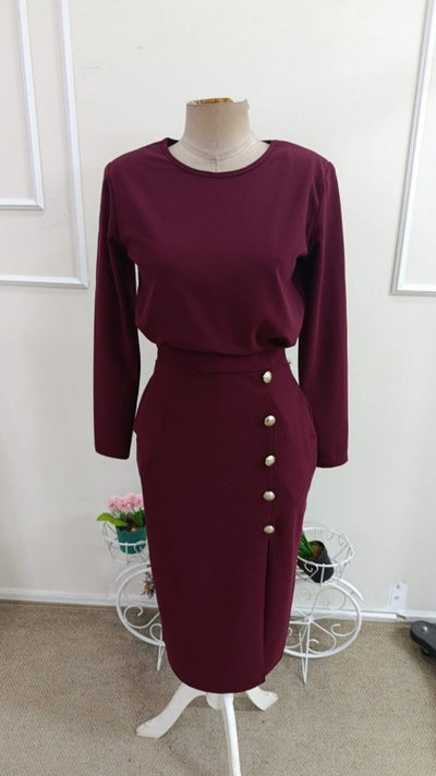 Rochie midi slim fit din crep importat, cu mânecă lungă, decolteu rotund, crăpătură laterală, cu nasturi, 38811