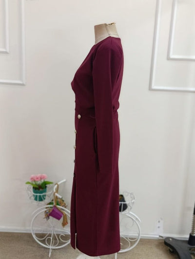 Rochie midi slim fit din crep importat, cu mânecă lungă, decolteu rotund, crăpătură laterală, cu nasturi, 38811