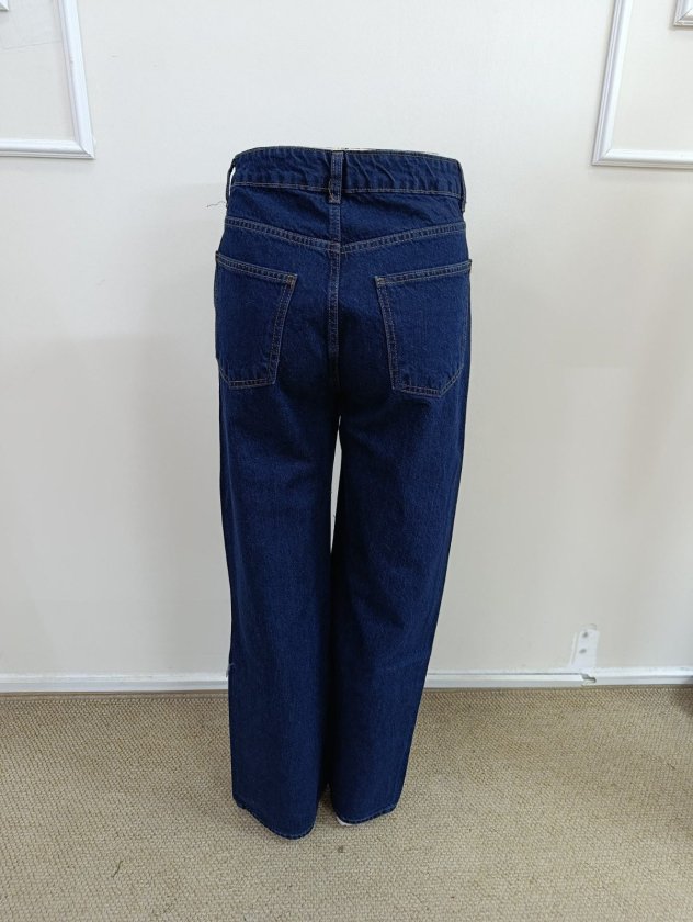Women's High-Waisted Jeans with Pocket Detail, 39106
