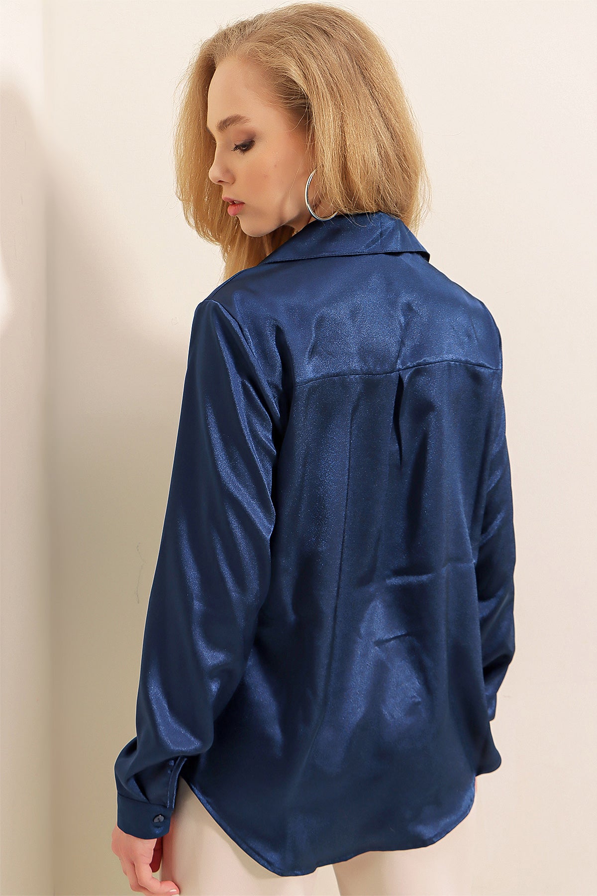 3964 Cămașă Satin Ușoară și Curgătoare - Bleumarin
