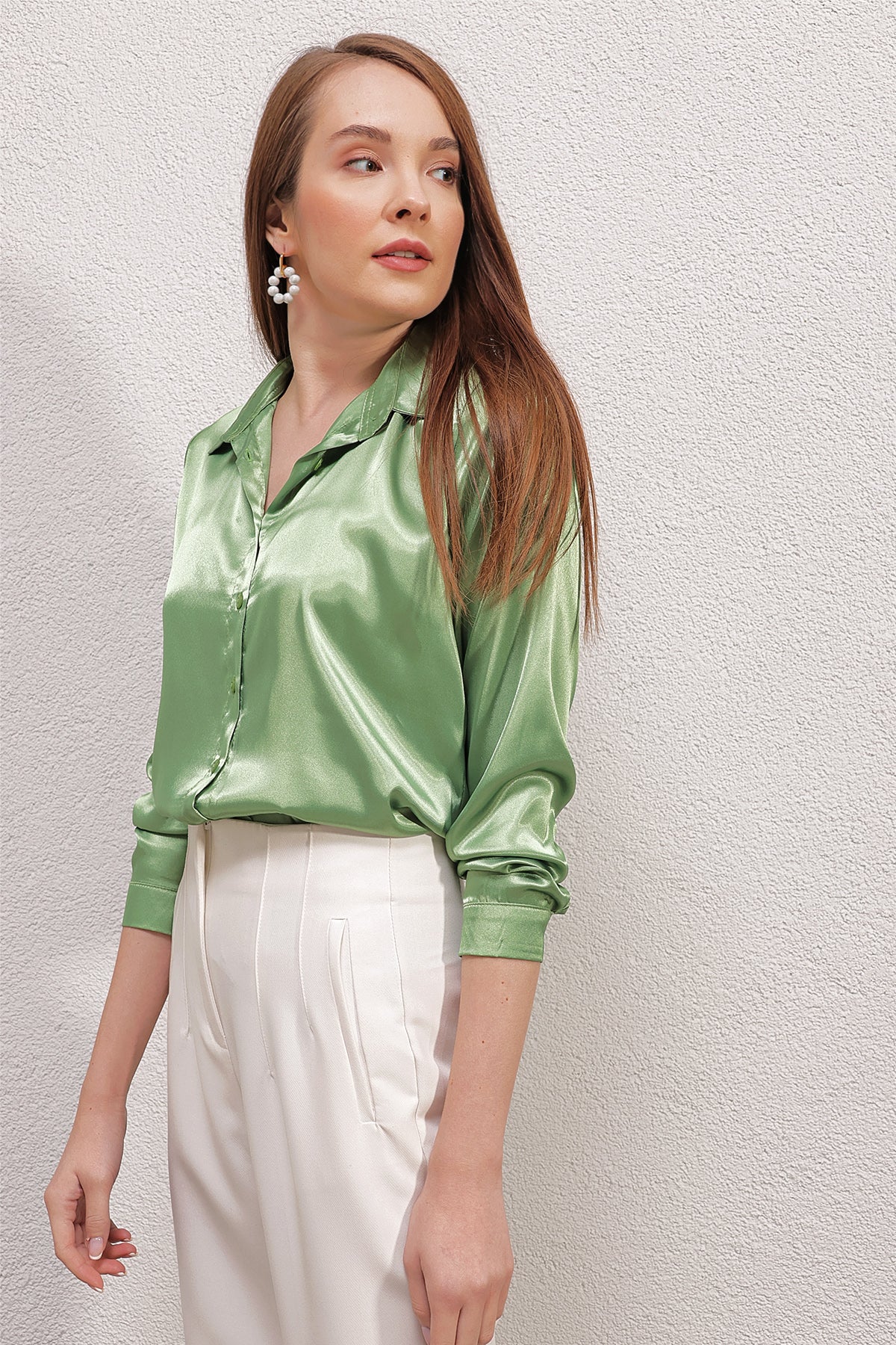 3964 Cămașă din satin ușor drapat - Verde deschis