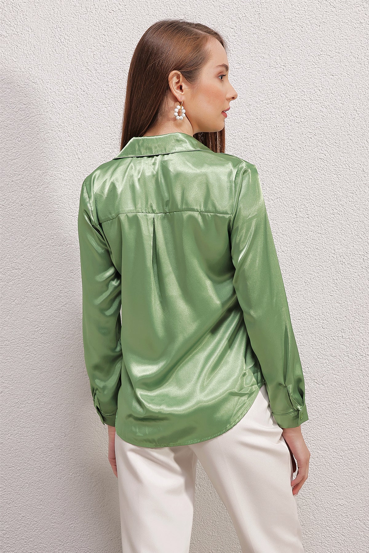 3964 Cămașă din satin ușor drapat - Verde deschis