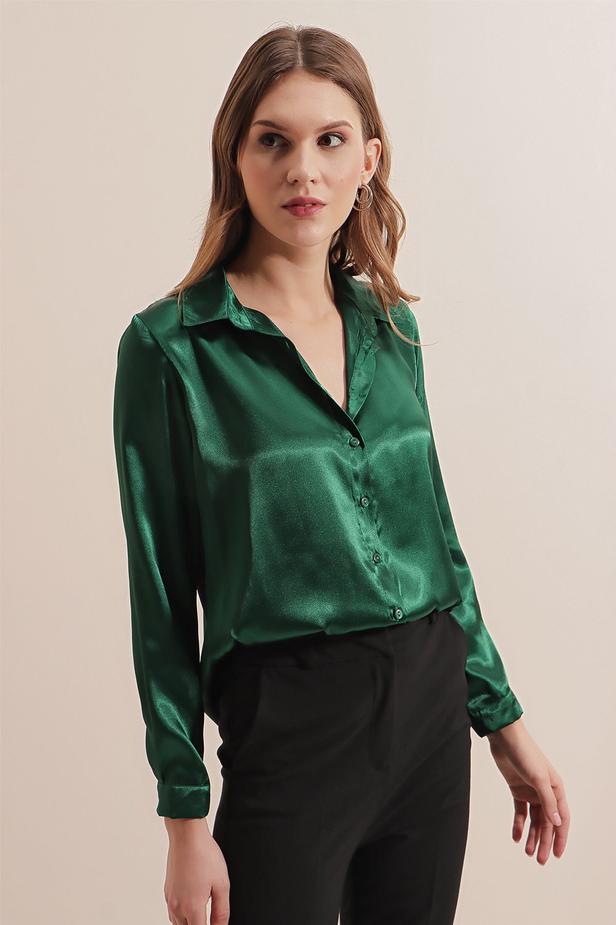 3964 Cămașă Satin Ușor Curgător - Verde Smarald
