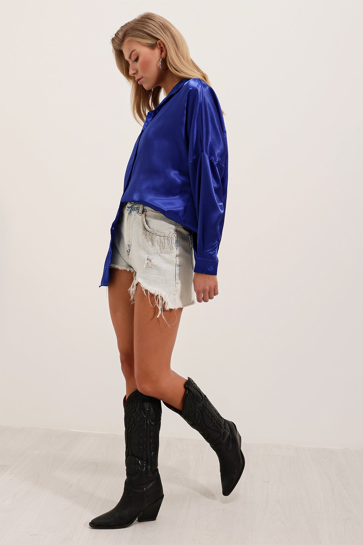 3985 Cămașă Satin Oversize - Albastru Deschis