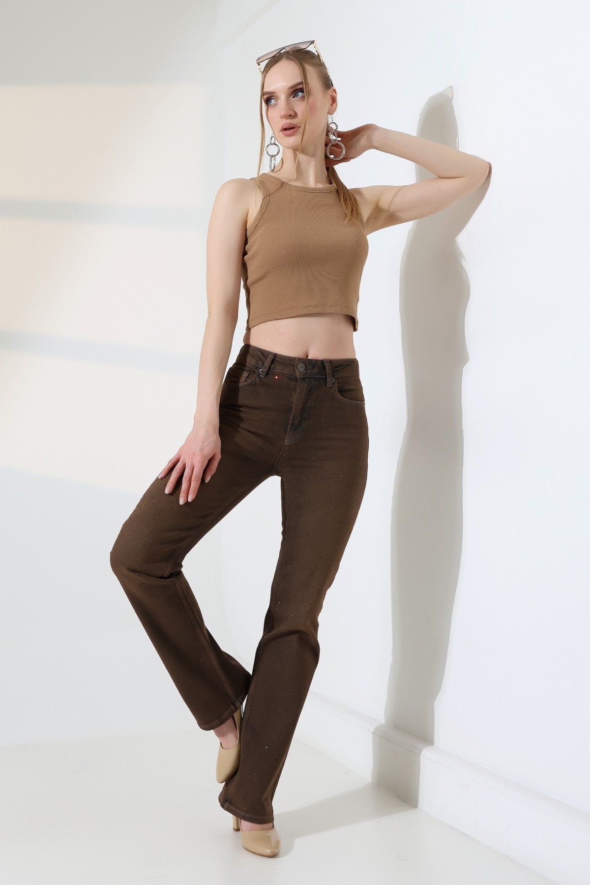 Pantaloni Denim Relax cu Strasuri Dispersate 7190