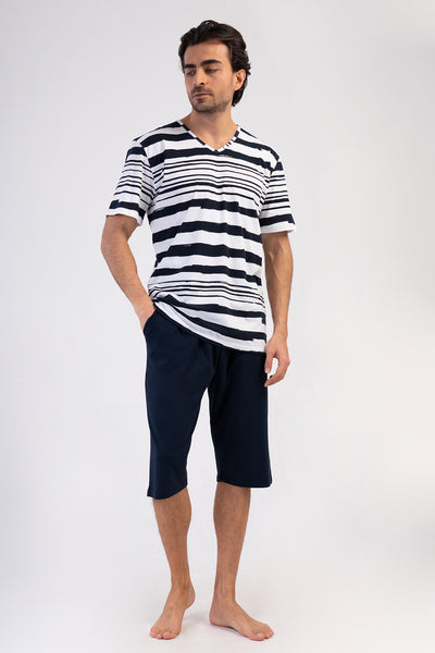 Pijama bărbătească cu buzunar P.SUPREM XXL, decolteu în V, mânecă scurtă, pantaloni trei sferturi - BLEUMARIN