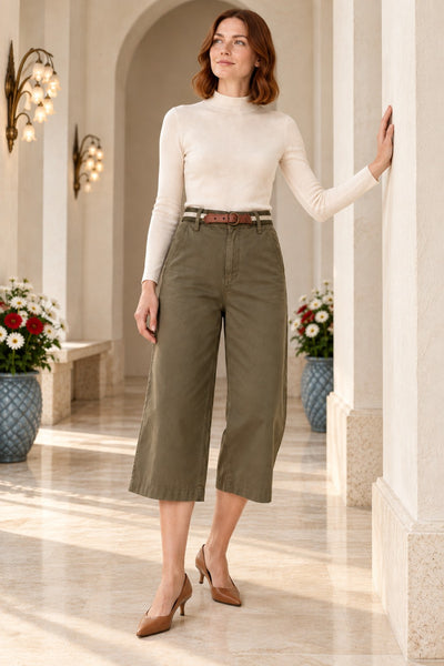 Pantaloni Capri cu curea 239