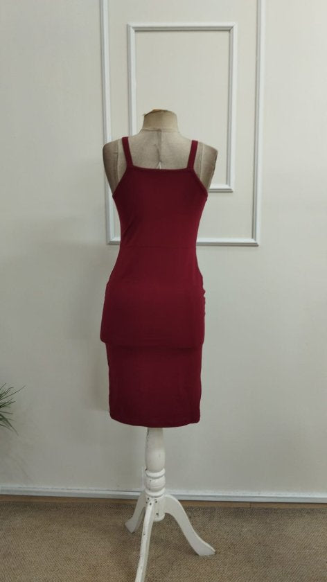 Rochie scurtă femininǎ din Vizcoză, cu umeri descoperiți, guler Bardot, detaliu cu cataramă, 36187