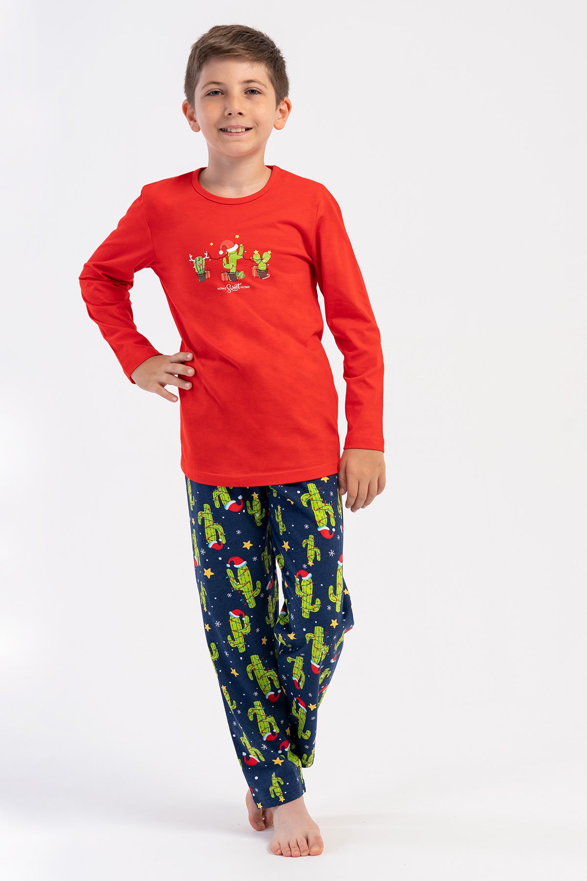 COSTUM DE PIJAMA BĂIEȚI CU MÂNECĂ LUNGĂ ȘI GULER ROTUND P.SUPREM (5-6/13-14) - ROȘU NOU