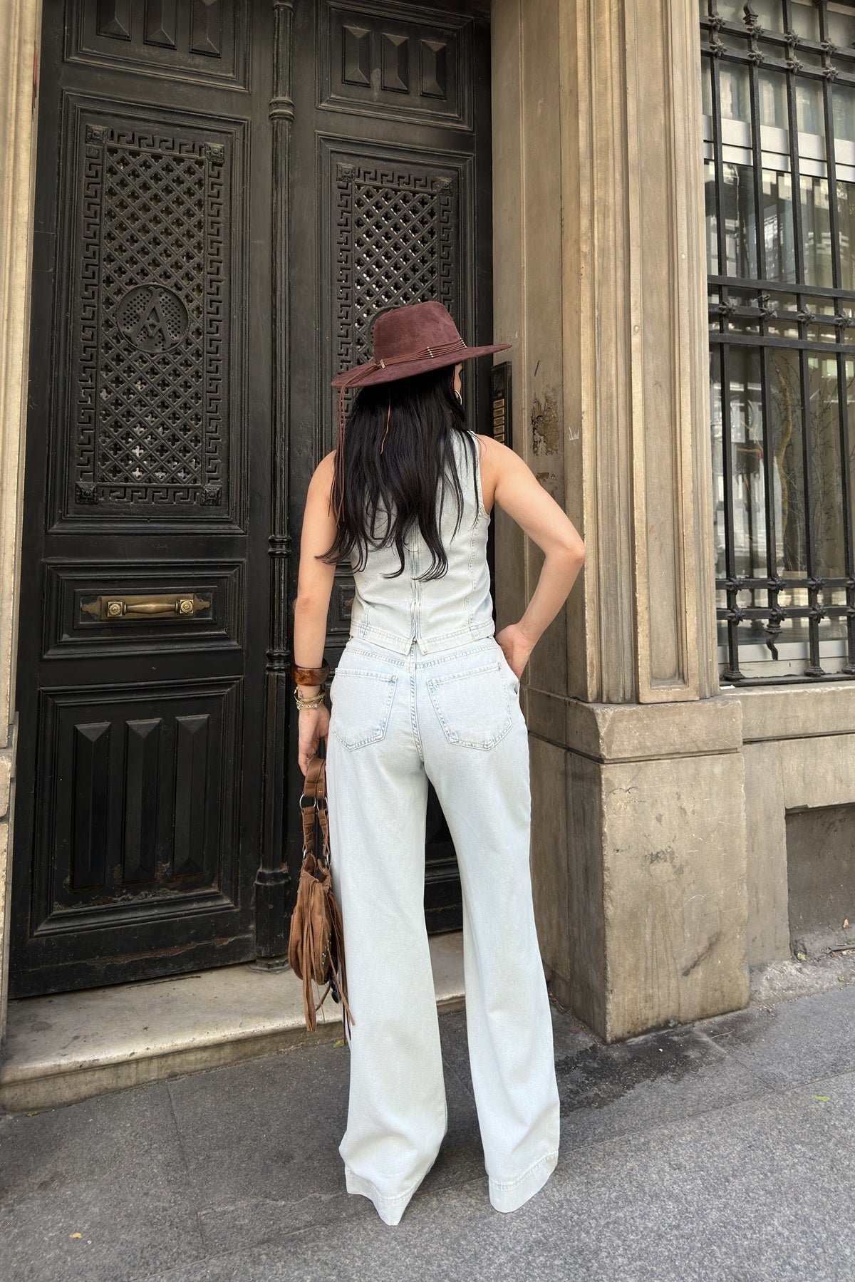 Kolsuz Bluz ve Bağcıklı Relax Pantolon Takım 3214